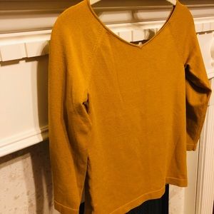 Ann Taylor mustard yellow V neck sweater